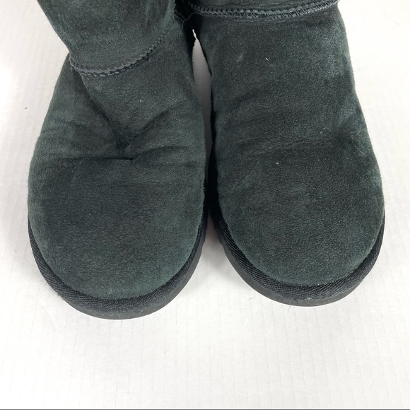 UGG CLASSIC SHORT - Picture 6 of 6